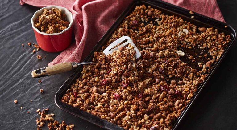 what-is-granola-how-can-i-make-it-at-home-fourmi-bionique